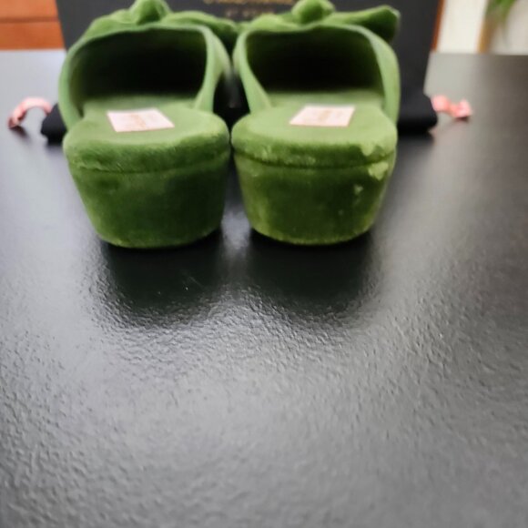 NIB - OLIVIA MORRIS At Home DAPHNE SLIPPER SLIDE | Lime Velvet - Picture 5 of 10